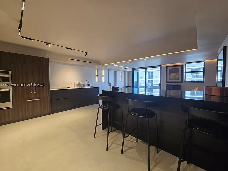 6820 Indian Creek Dr #6C — Photo 6