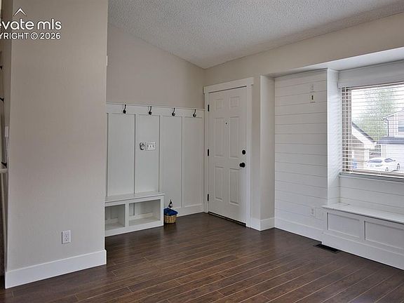 5th image of 7155 Alpenwood Way