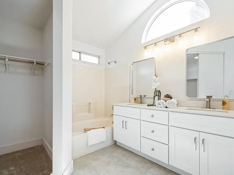 5324 Catanzaro Way — Photo 22