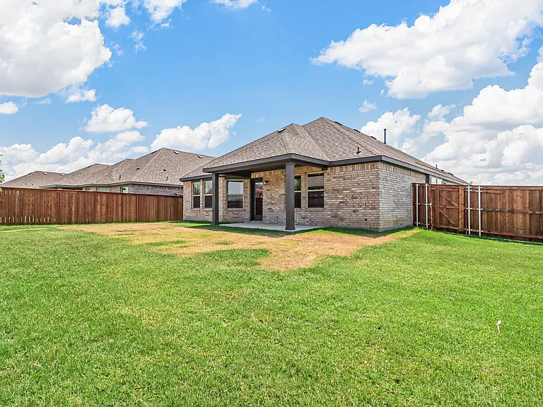 2755 Rambling Rd — Photo 15