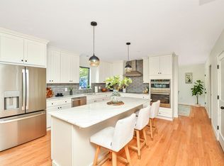 148 Columbia St #4, Cambridge, MA 02139