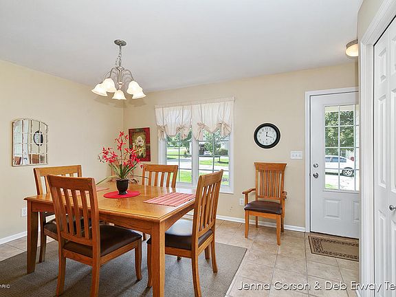 5th image of 635 Raven Ct #1