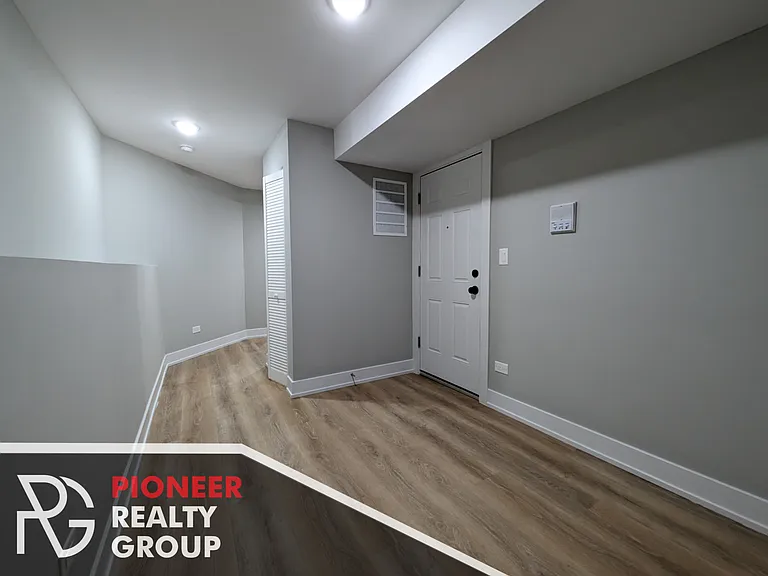 440 W Belden Ave #428-17 — Photo 9