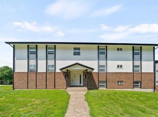 1002 Twin Oaks Ter, Harrisonville, MO 64701