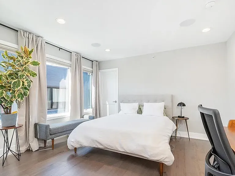 609 N Galloway St — Photo 12