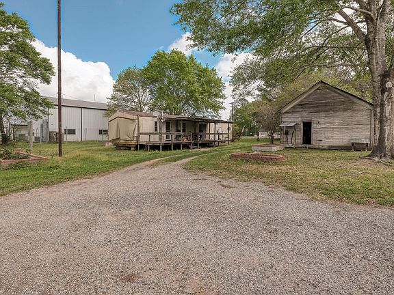 4th image of 25945 Kickapoo Rd