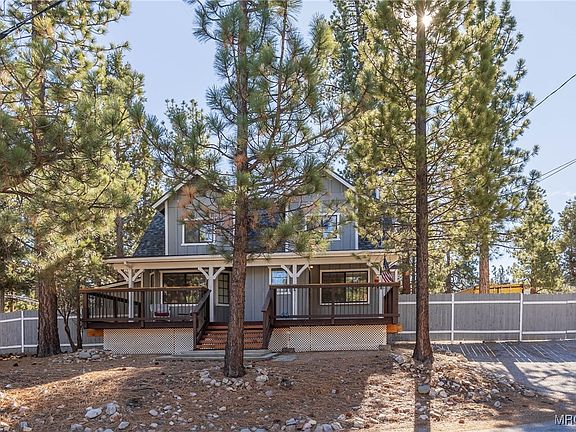 3rd image of 301 Downey Dr