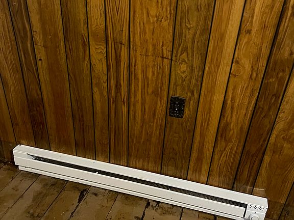 5th image of 224 N College St #224