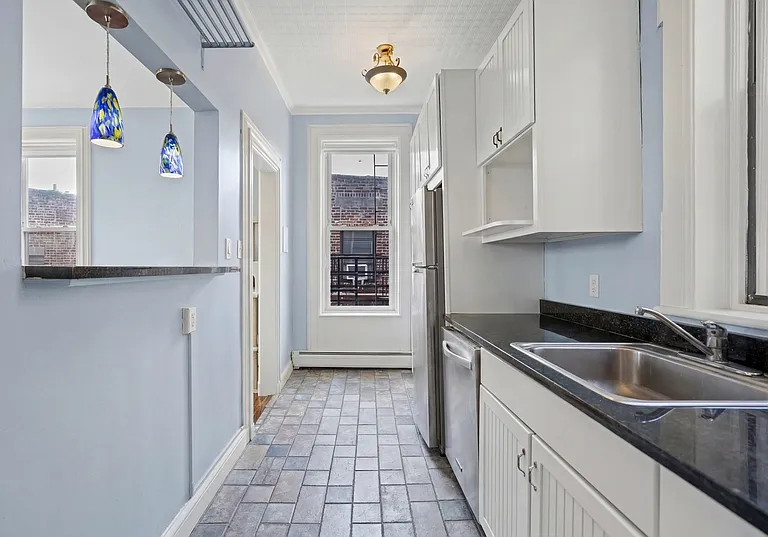 200 Hudson St #4R — Photo 7