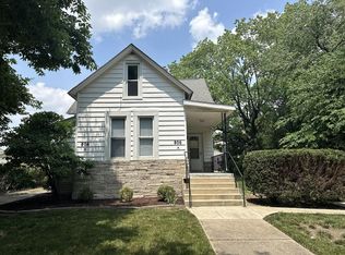 806 W Healey St APT B, Champaign, IL 61820