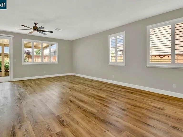 373 Anchorage Dr — Photo 10