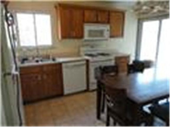 4th image of 2901 Shores Dr