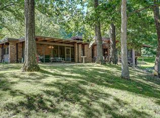 1325 S Jones Mill Ln, Springfield, MO 65809