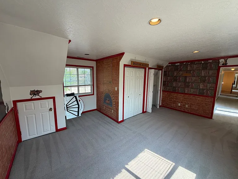 479 S Palisade Dr — Photo 47