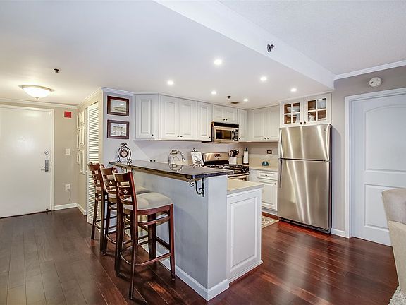 5th image of 700 1st St APT 9C