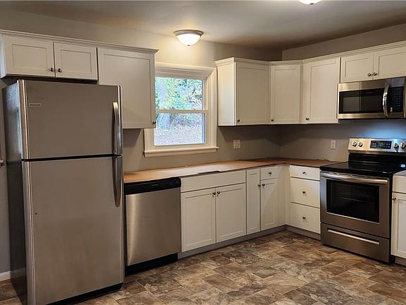 2nd image of 617 Valley Dr