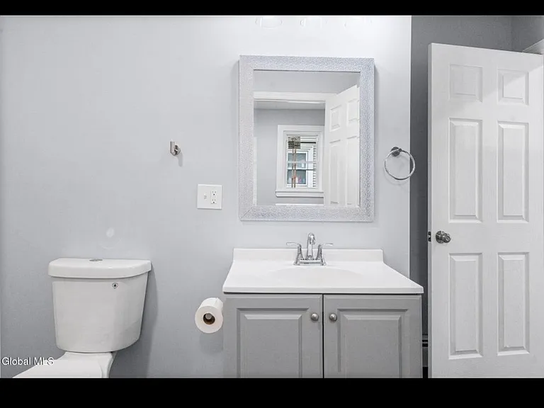 27 W Notre Dame St #1B — Photo 5