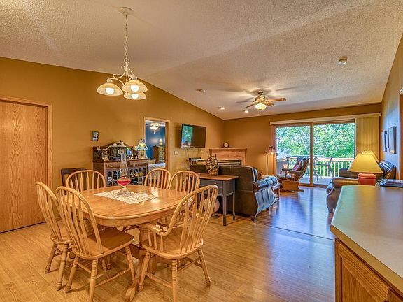 3rd image of 318 Pospeck Ln