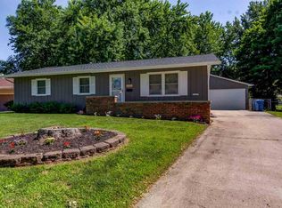 213 Deer Head Ln, Springfield, IL 62704