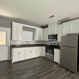 3 bed, 2.0 bath, 1050 sqft, $1,250 — Photo 4