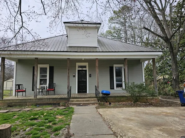 315 S McCombs St, Martin, TN 38237