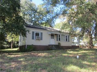 406 S 6th Ave, Madison, NC 27027