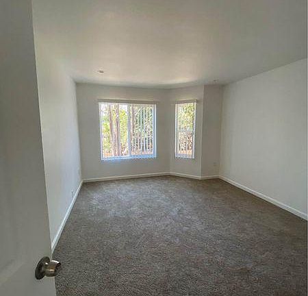 4th image of 4471 44th St #0