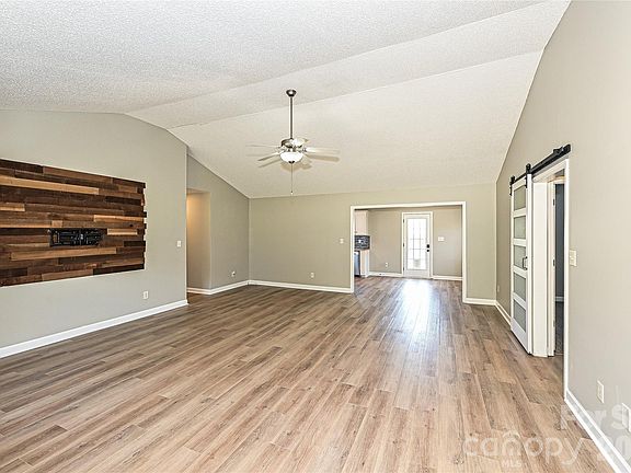 3rd image of 3805 Cassidy Dr