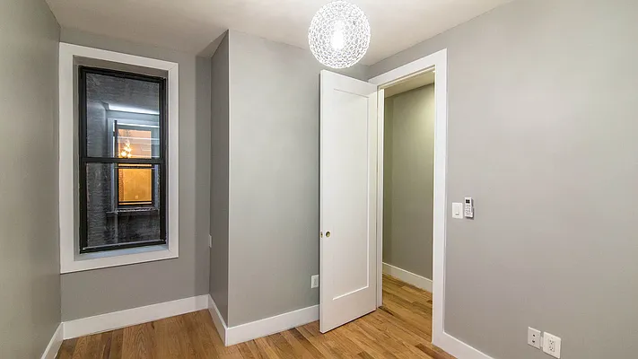 Rented by Nooklyn NYC LLC | media 9