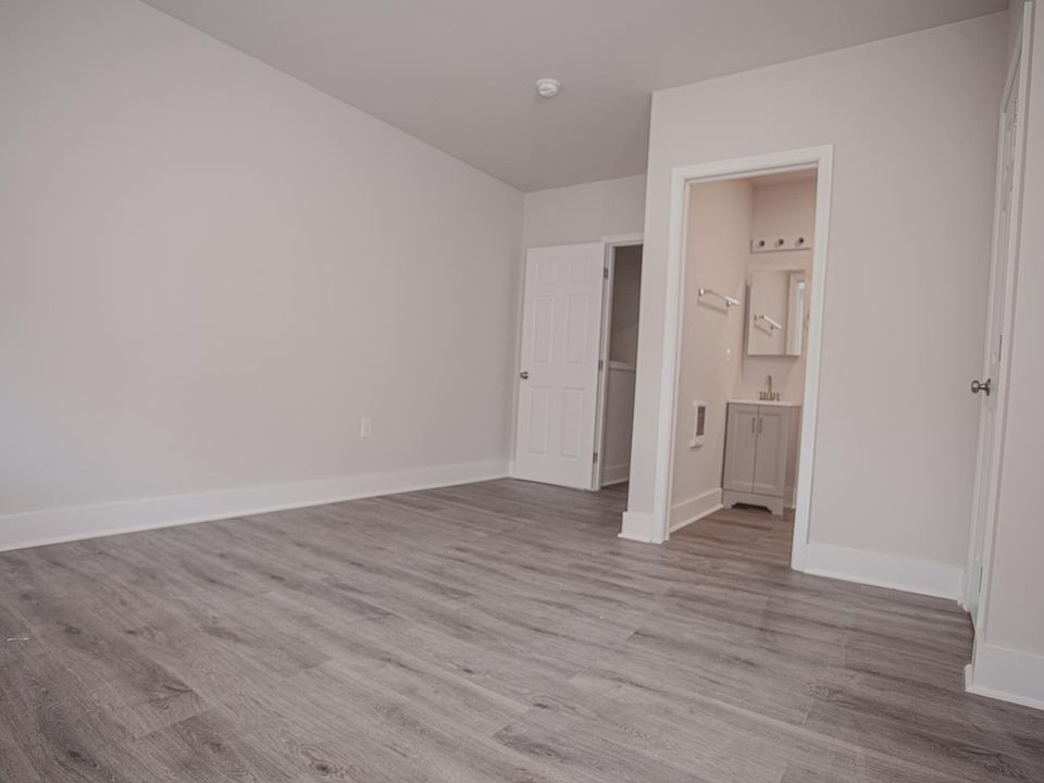 1st image of 609 E Wensley St #97