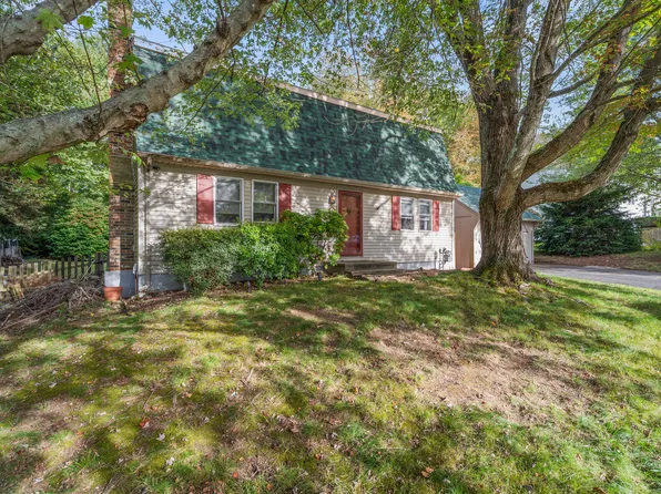 45 Forest Drive, Montville, CT 06382