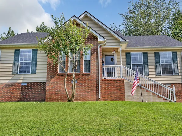 1043 Woodbrier Ln, Greenbrier, TN 37073