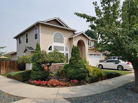 2nd image of 1030 Highbury Dr