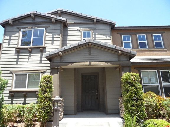 2nd image of 445 N Placer Privado