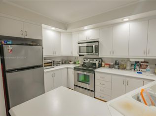 3545 NE 167th St APT 301, North Miami Beach, FL 33160