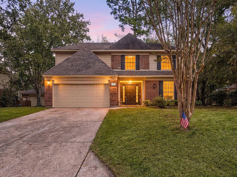 1st image of 34 Firethorn Pl