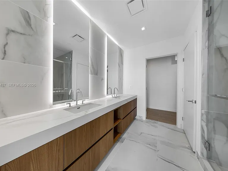 1400 Biscayne Blvd #3405 — Photo 11