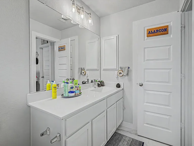 18307 Windy Knoll Way — Photo 26