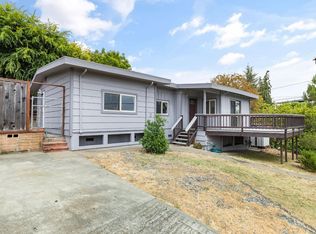 2 Hill Dr, Petaluma, CA 94952