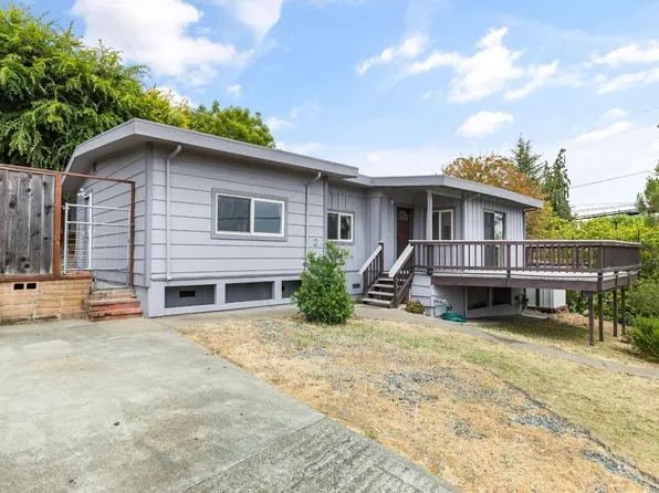 2 Hill Drive, Petaluma, CA 94952
