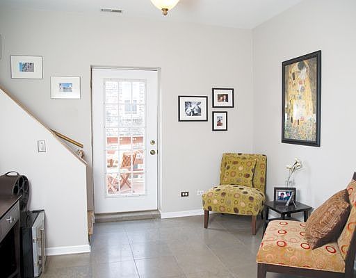 4th image of 3358 N Monticello Ave APT 3