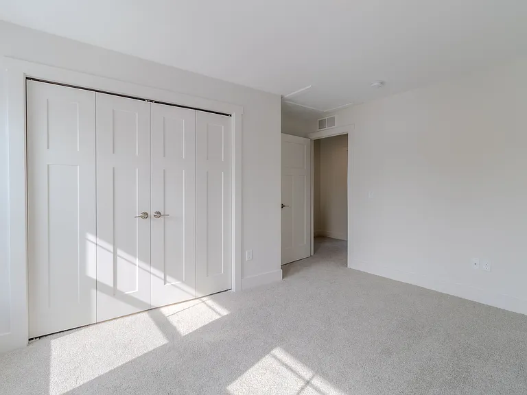 Premier Place II — Photo 38