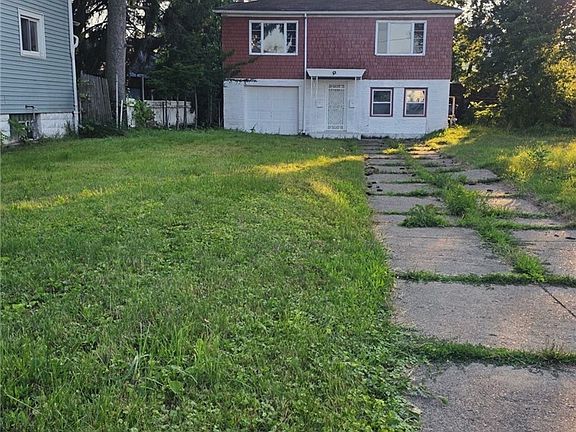 3rd image of 6 Palos Pl