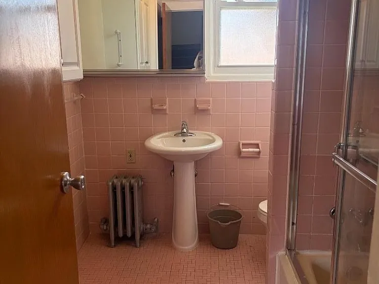 370 Main St — Photo 14