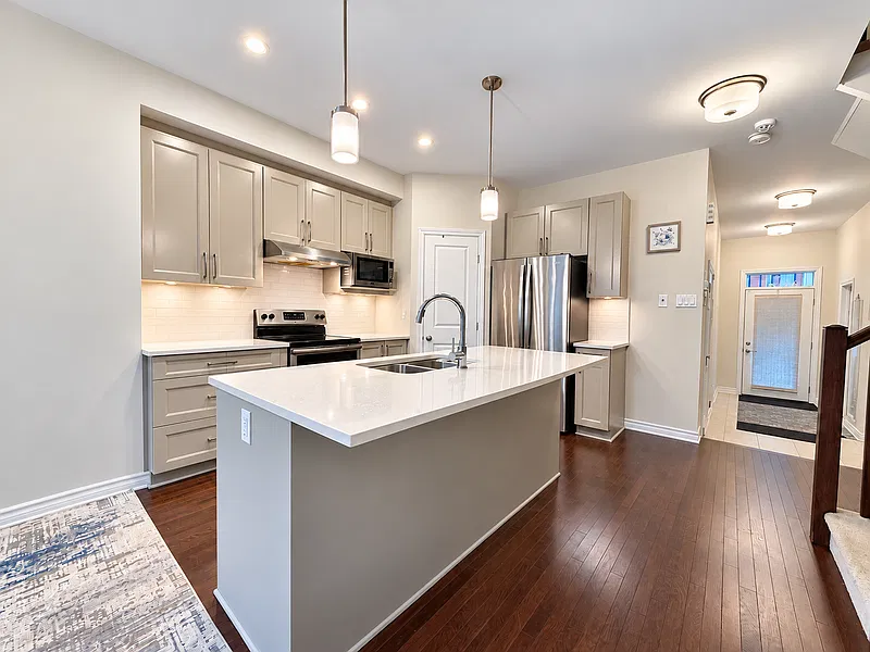 122 Angelonia Crescent — Photo 3