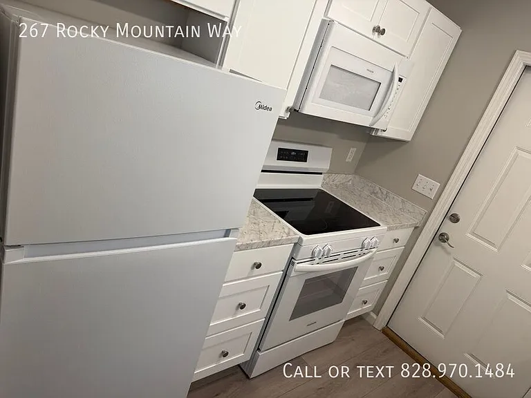 267 Rocky Mountain Way — Photo 12