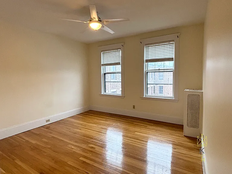 120 Sutherland Rd #11 — Photo 5
