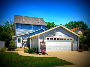 1N581 Main St, Glen Ellyn, IL 60137