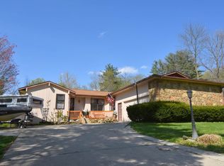 4610 N Annhurst Dr, Bloomington, IN 47404