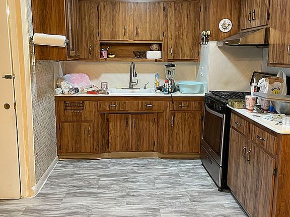 4th image of 2742 Bath Ave